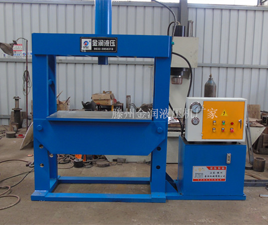 40吨龙门液压机